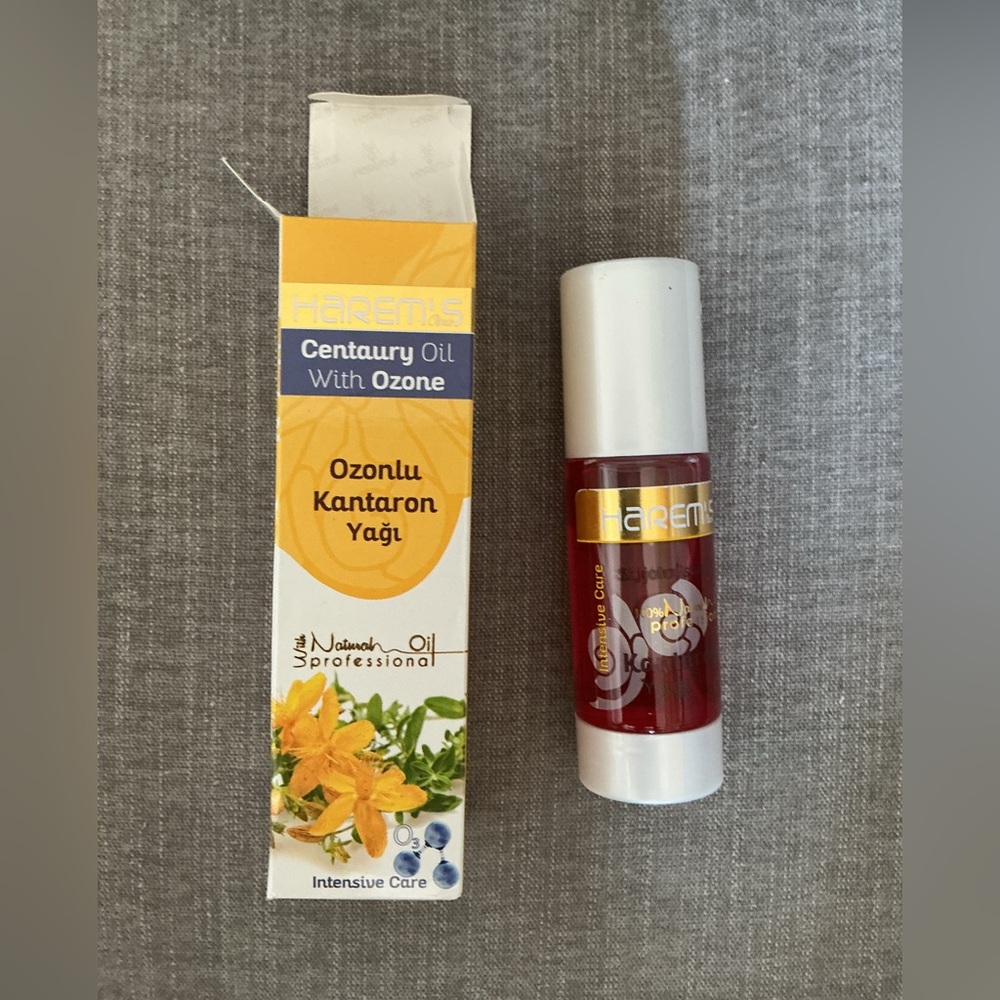 Harem's CENTAURY OIL, SKIN AND HAIR,VITAMIN C, MOISTURIZER
New in box
